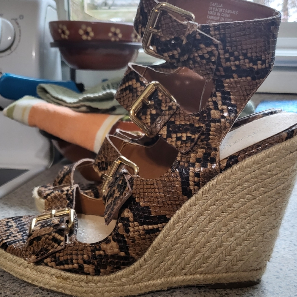 Snakeskin buckle wedges